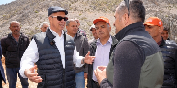 Özçelik “ Demir Kapının Demirlerini Yıktık”