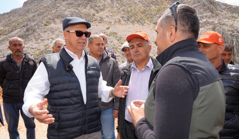 Özçelik “ Demir Kapının Demirlerini Yıktık”