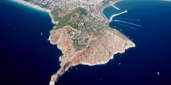 ALANYA KALESİ’NDE ARAÇ TRAFİĞİ KONTROL ALTINA ALINIYOR