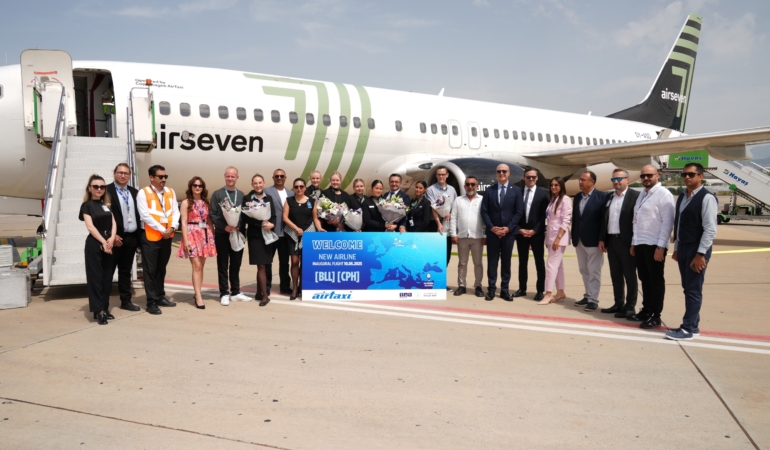 DANİMARKA’DAN TARİHİ UÇUŞ