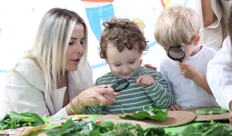 Büyükşehir çocukları ipekböceği ile tanıştırıyor