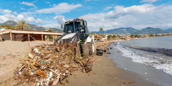 ALANYA BELEDİYESİ’NDEN AŞIRI YAĞIŞLAR SONRASI YOĞUN TEMİZLİK SEFERBERLİĞİ
